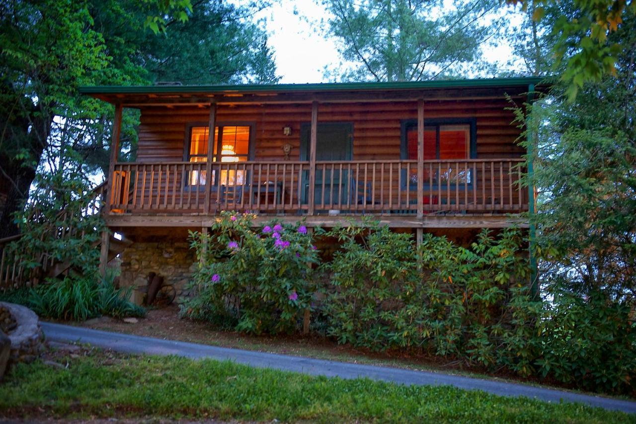 Hotel Mountain Springs Cabins Candler Exterior foto