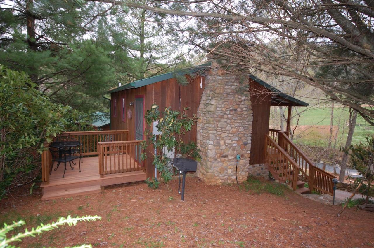 Hotel Mountain Springs Cabins Candler Exterior foto