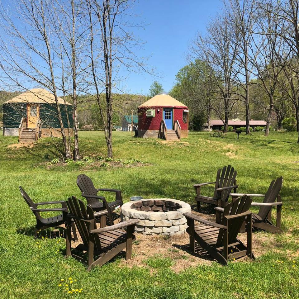 Hotel Mountain Springs Cabins Candler Exterior foto